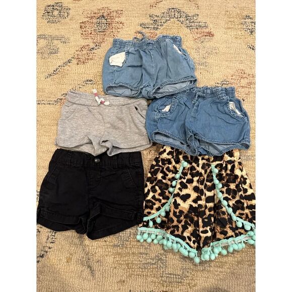 Bundle Of Baby Girl Clothes 18-24 Months Shorts - Picture 1 of 9